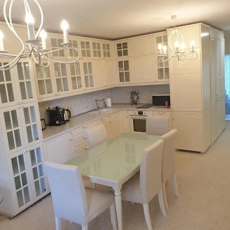 Apartament Evergreen 1 *